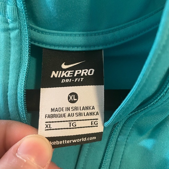 Nike Half Zip Athletic Top - Picture 2 of 3